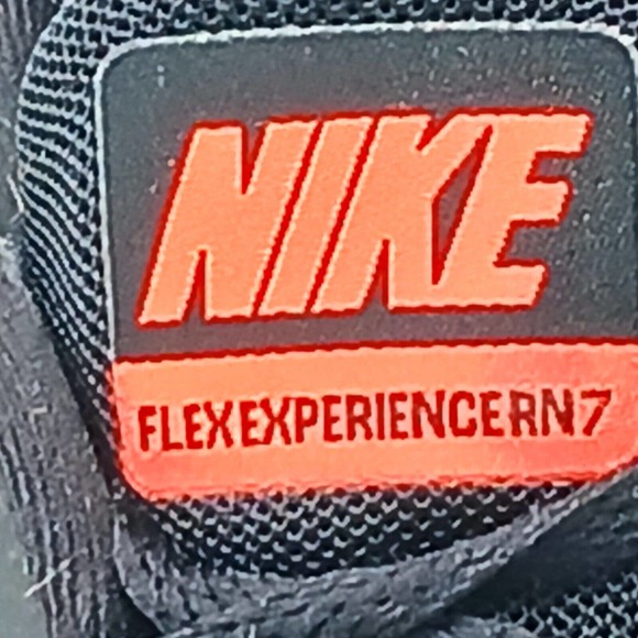 Nike Men’s Flex Experience‎ RN 7 Black Gold Athletic Running Shoes Size 8 - Picture 11 of 16